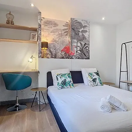 L'oiseau Du Paradis - Terrasse Privee, Parking, Wifi Rapide, Arrivee Autonome, Entre Gare Et Centre-ville, Rez-de-chaussee Apartment *