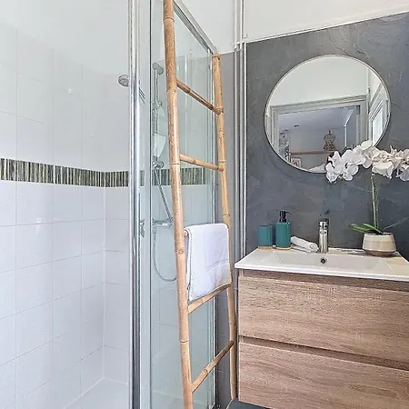 L'oiseau Du Paradis - Terrasse Privee, Parking, Wifi Rapide, Arrivee Autonome, Entre Gare Et Centre-ville, Rez-de-chaussee Διαμέρισμα *