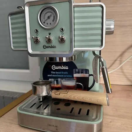 Apartment L'oiseau Du Paradis - Terrasse Privee, Parking, Wifi Rapide, Arrivee Autonome, Entre Gare Et Centre-ville, Rez-de-chaussee Moulins (Allier)