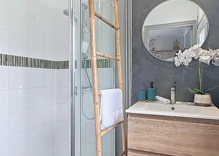 L'oiseau Du Paradis - Terrasse Privee, Parking, Wifi Rapide, Arrivee Autonome, Entre Gare Et Centre-ville, Rez-de-chaussee 公寓 *